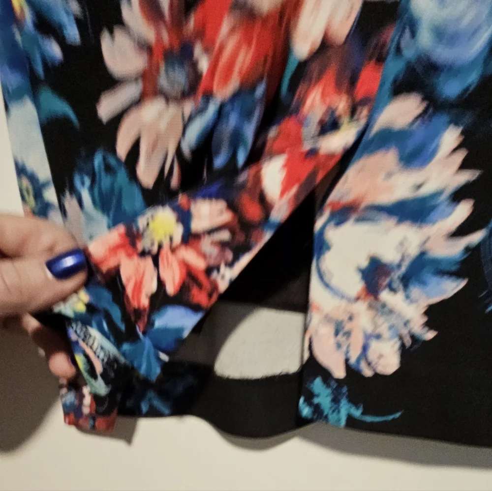 Betsey Johnson Black Floral Pencil Skirt Dress Size 2 - Picture 8 of 13